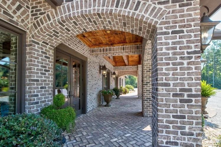 4223 Cedar Creek Road Property Photo 4