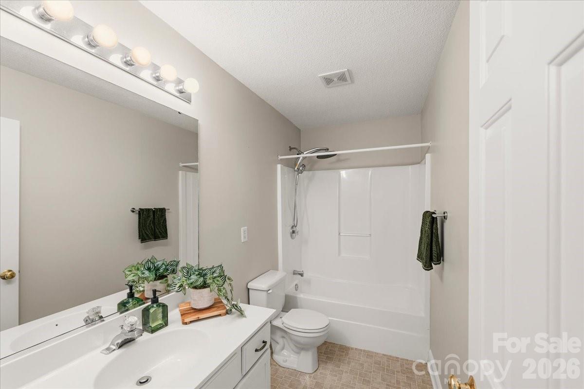 136 Morgan Trace Drive Property Photo 5