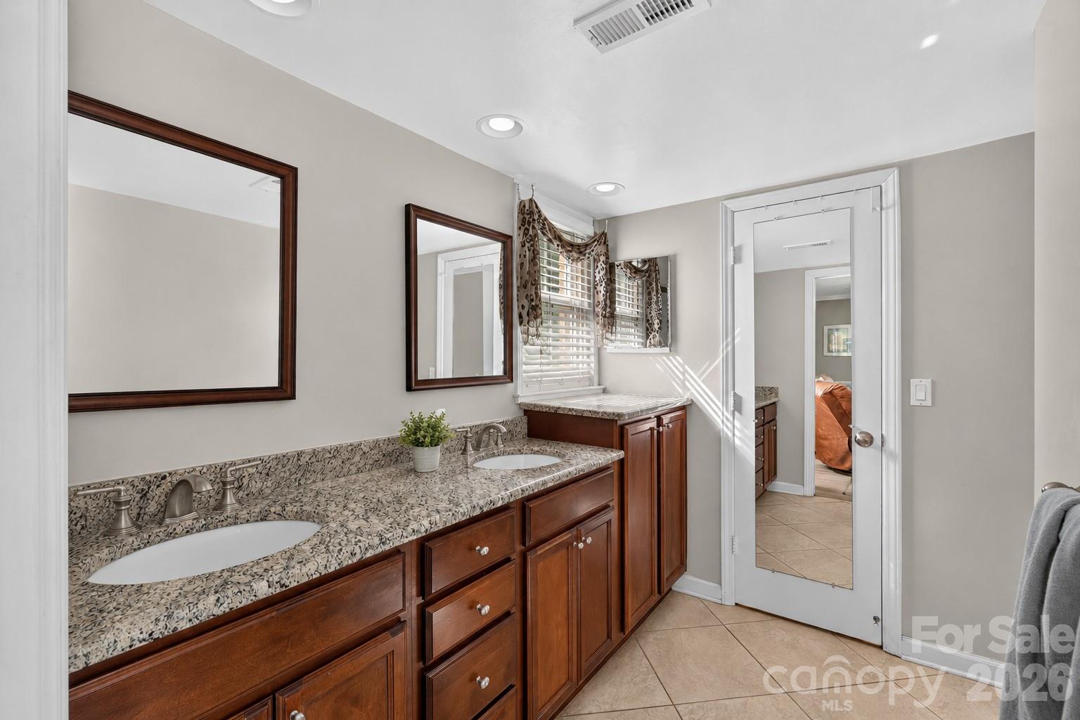 10009 Thomas Payne Circle Property Photo 20