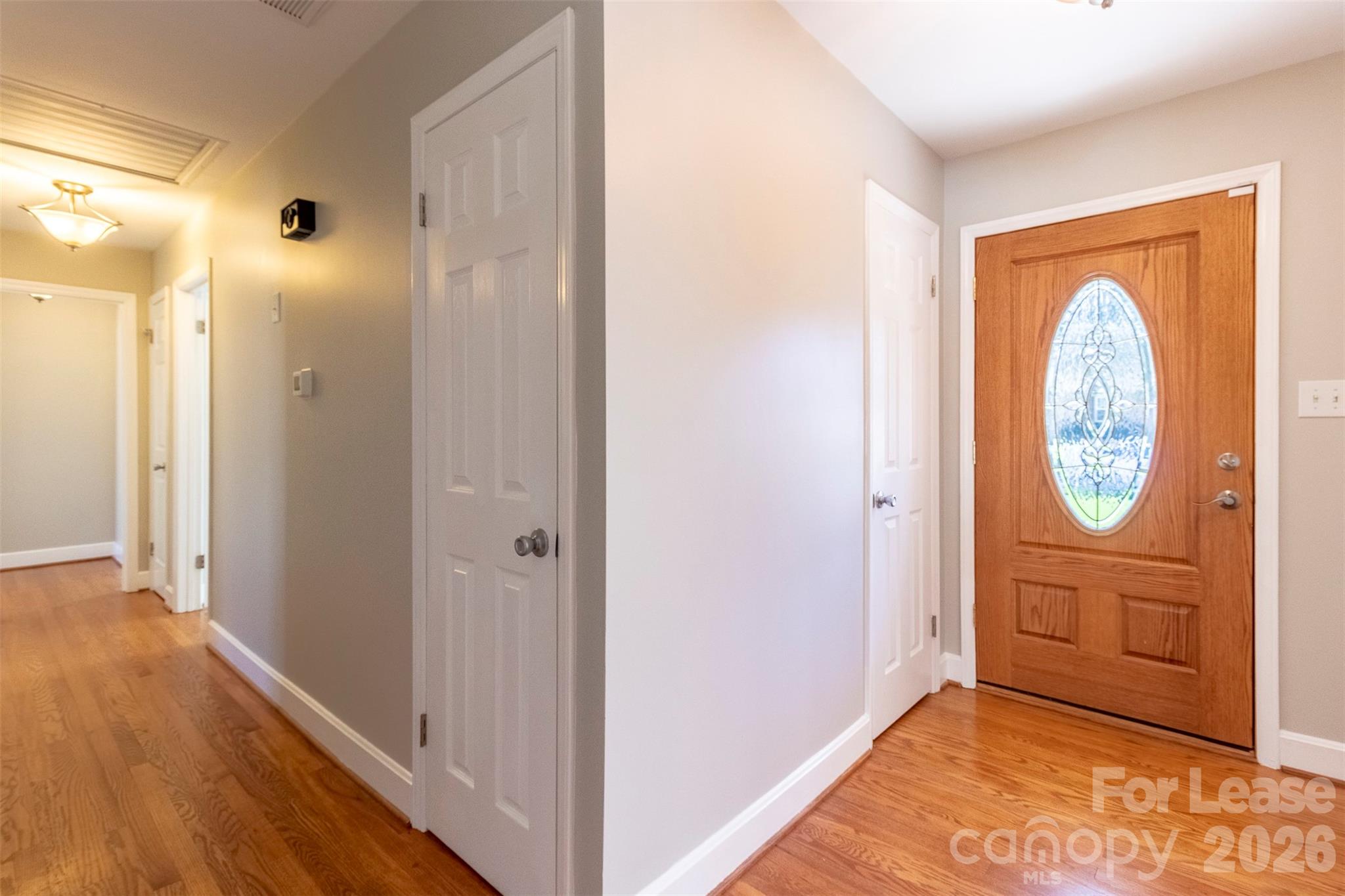6618 Castlegate Drive Property Photo 3