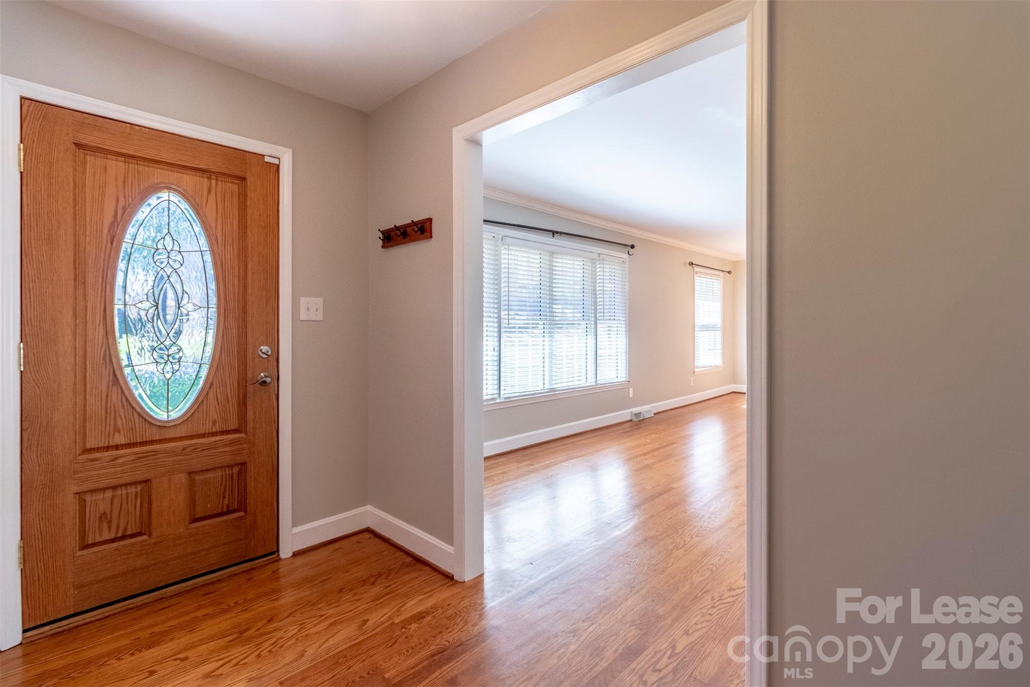 6618 Castlegate Drive Property Photo 5