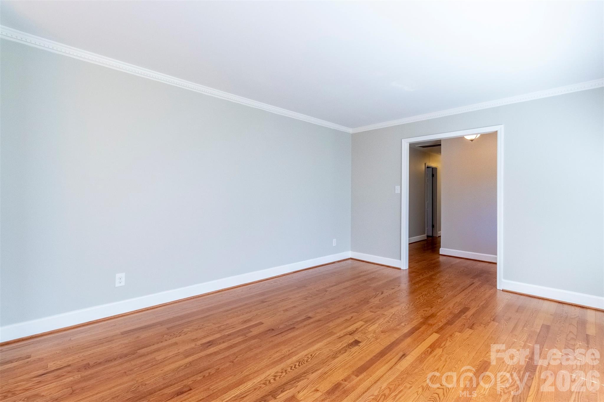 6618 Castlegate Drive Property Photo 8