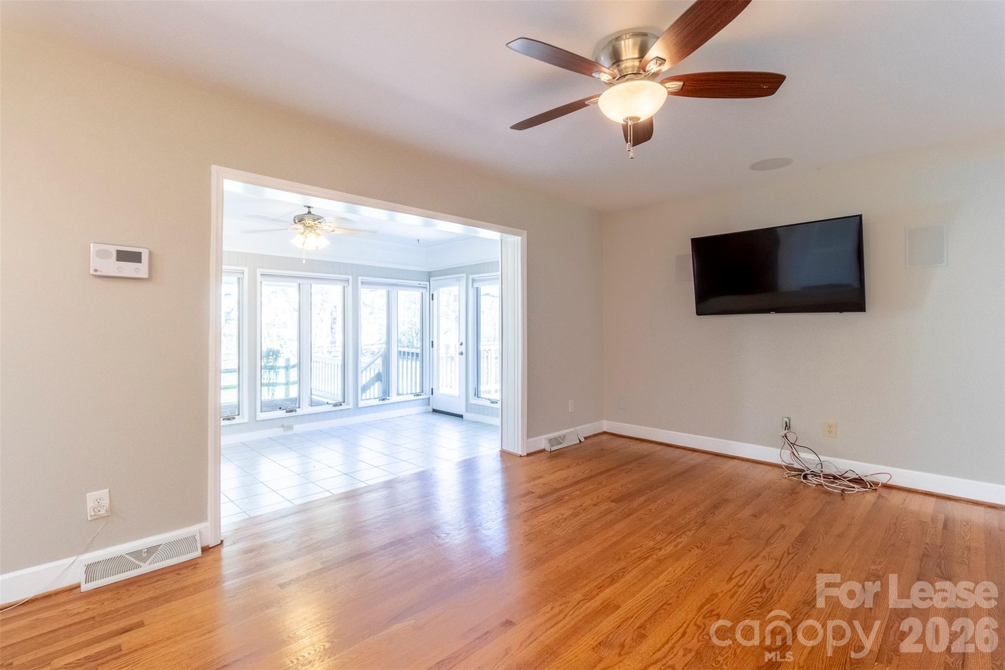 6618 Castlegate Drive Property Photo 17