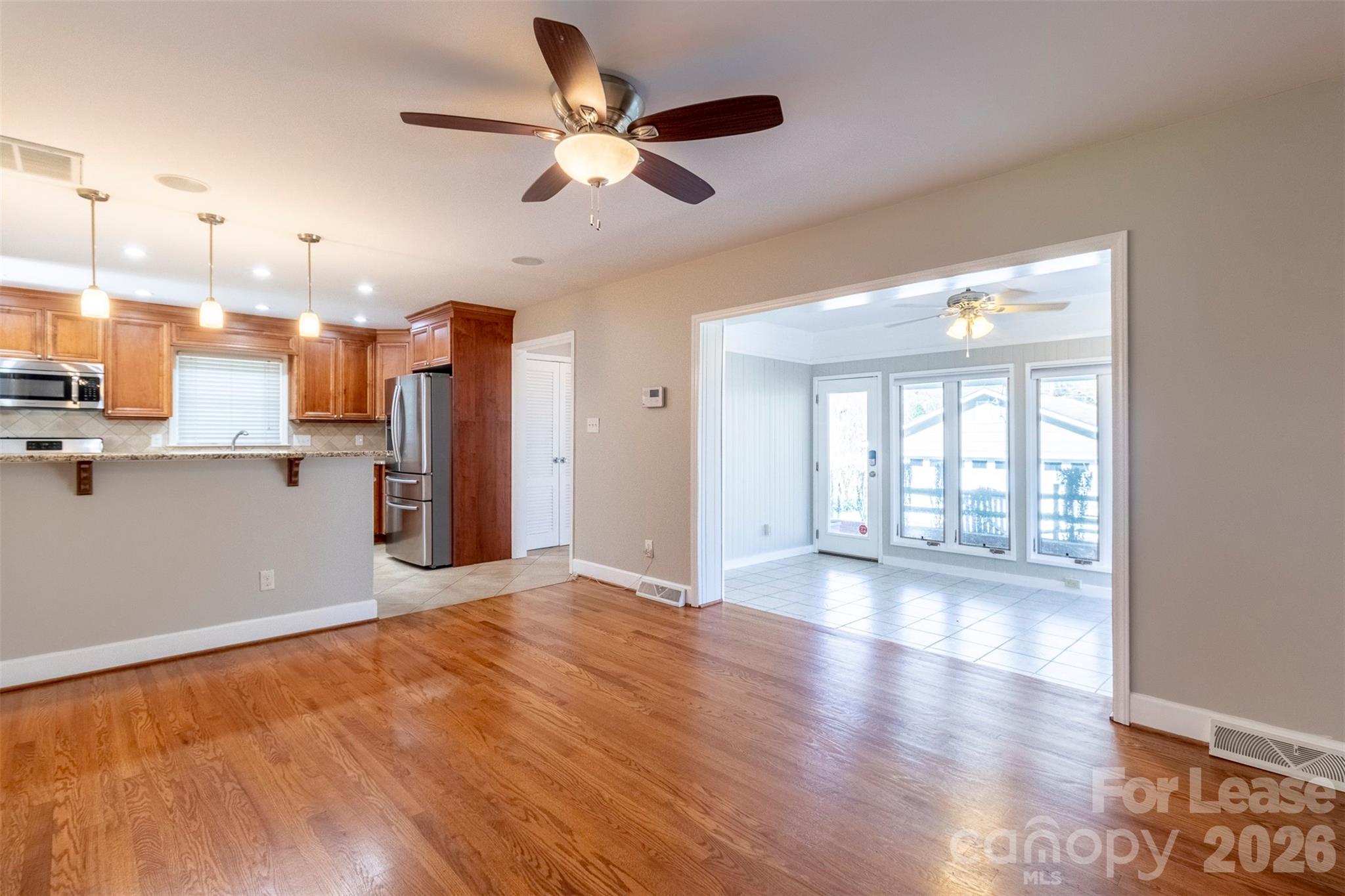 6618 Castlegate Drive Property Photo 18