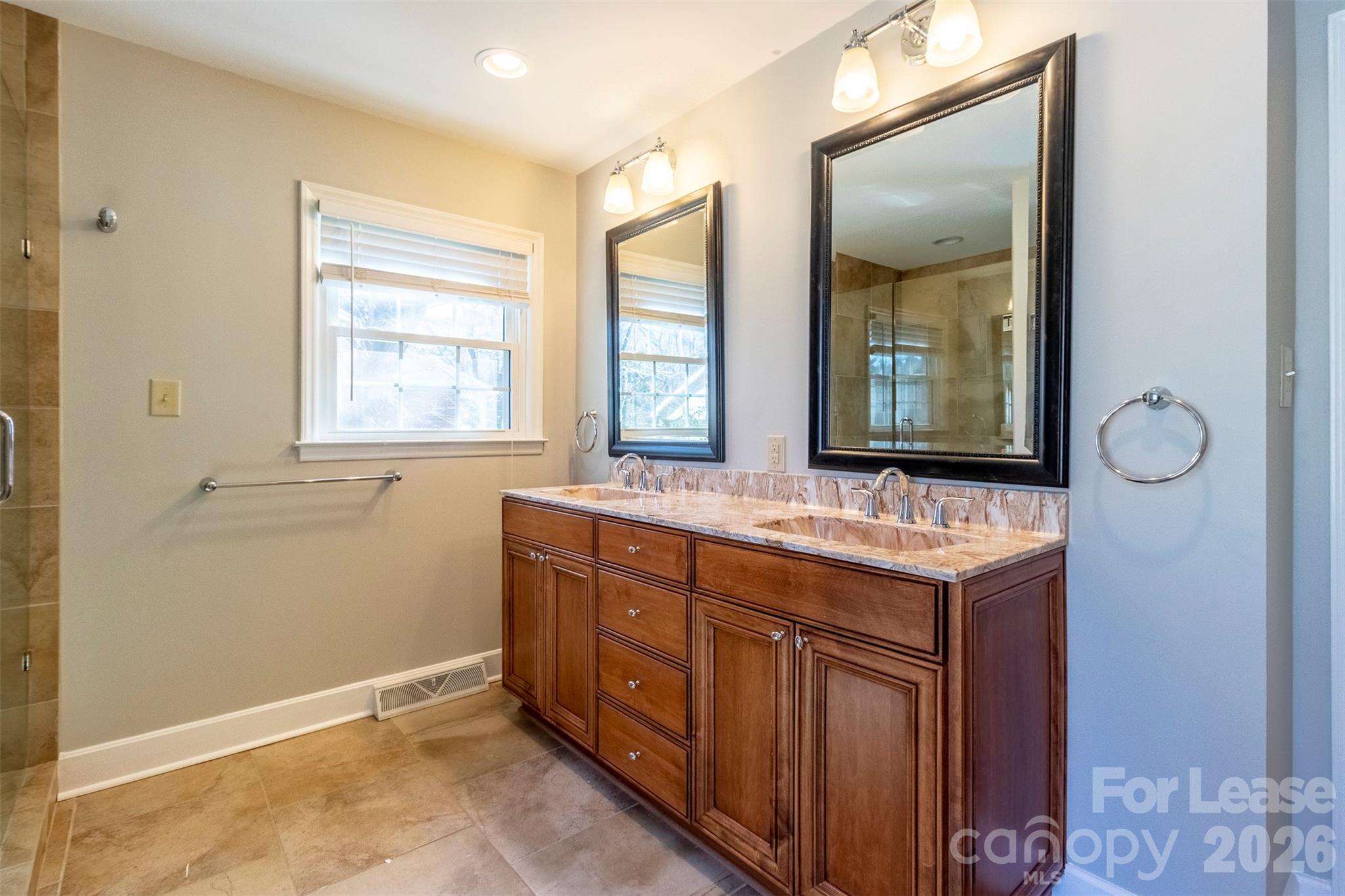 6618 Castlegate Drive Property Photo 21