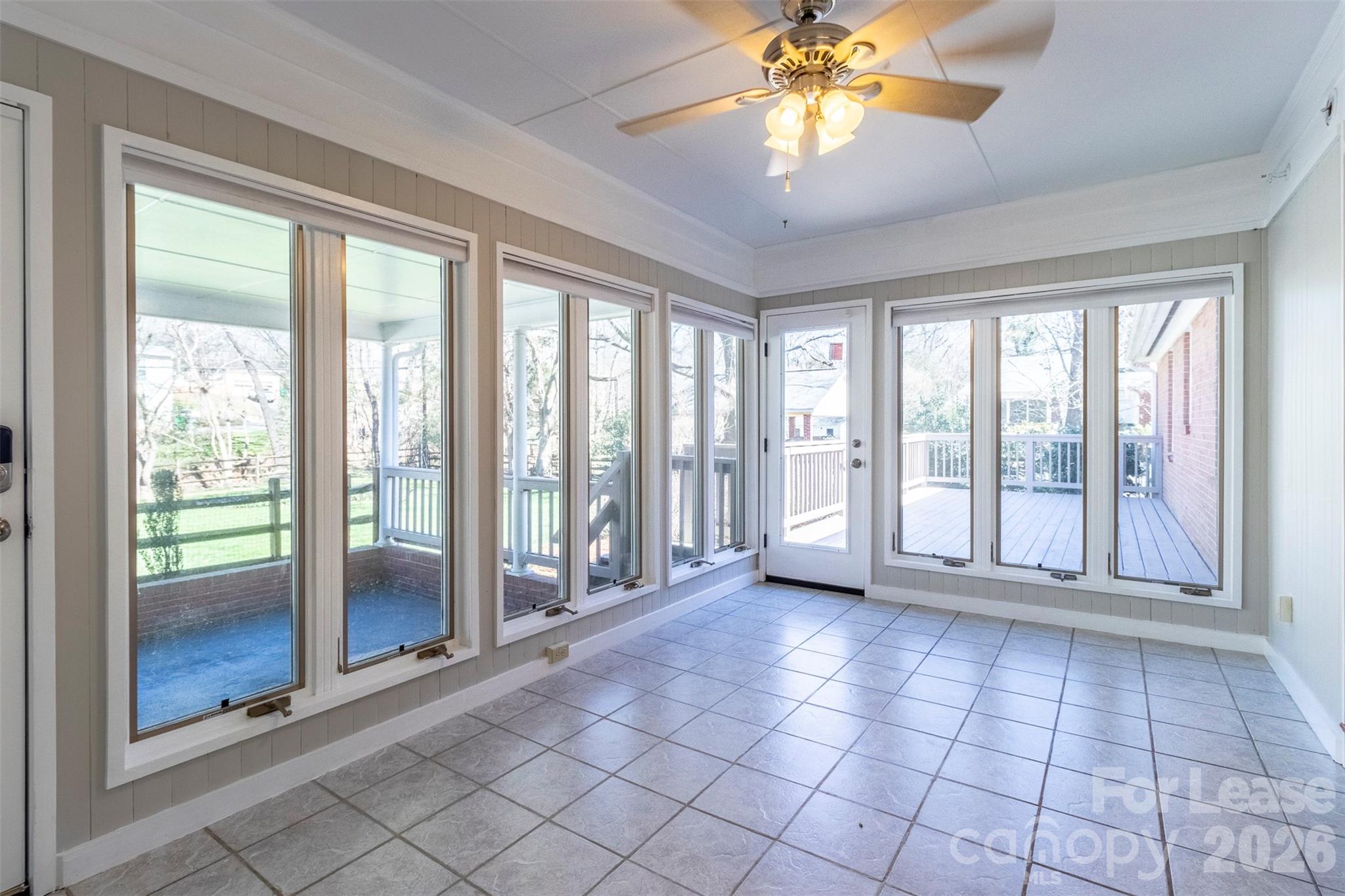 6618 Castlegate Drive Property Photo 27