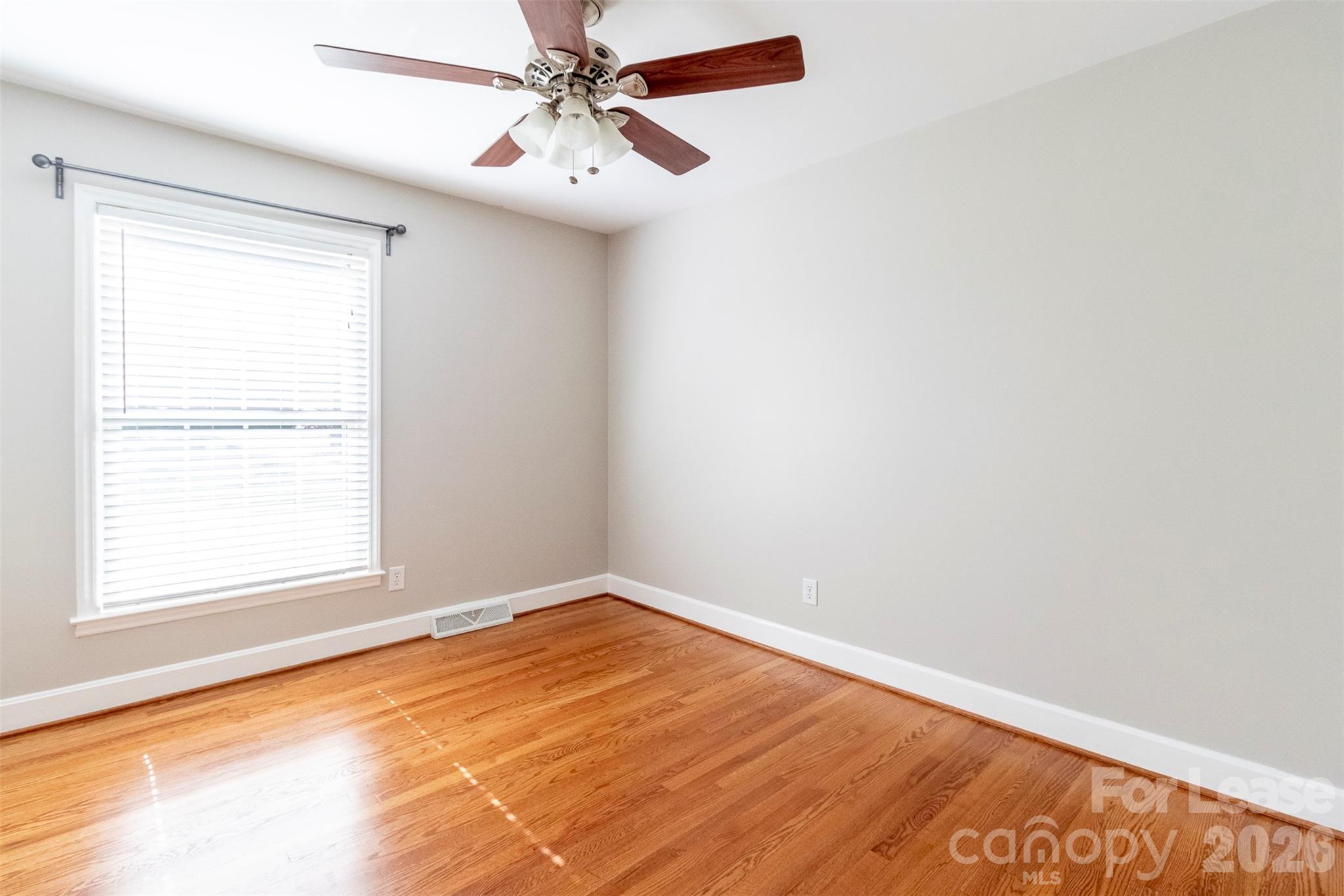 6618 Castlegate Drive Property Photo 32