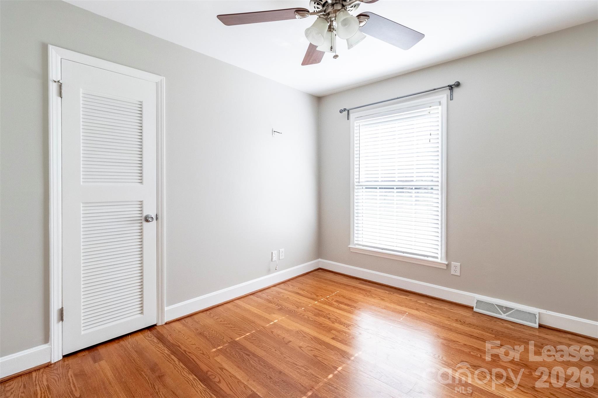6618 Castlegate Drive Property Photo 33