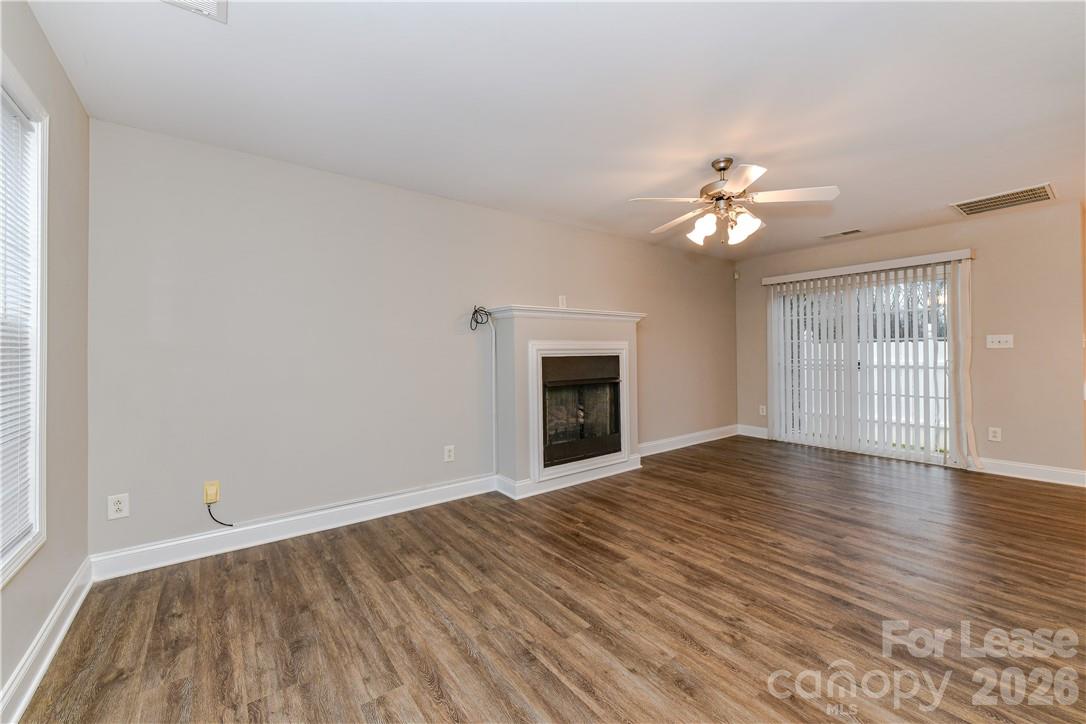 1002 Hannah Place Property Photo 6