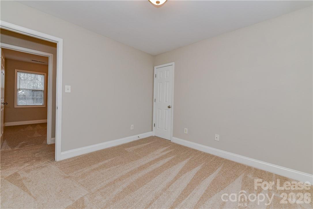 1002 Hannah Place Property Photo 30