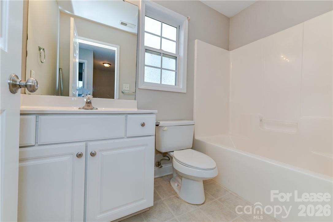 1002 Hannah Place Property Photo 35