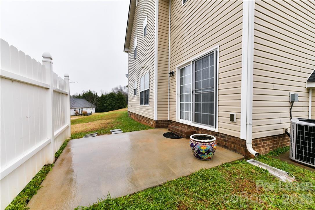 1002 Hannah Place Property Photo 39