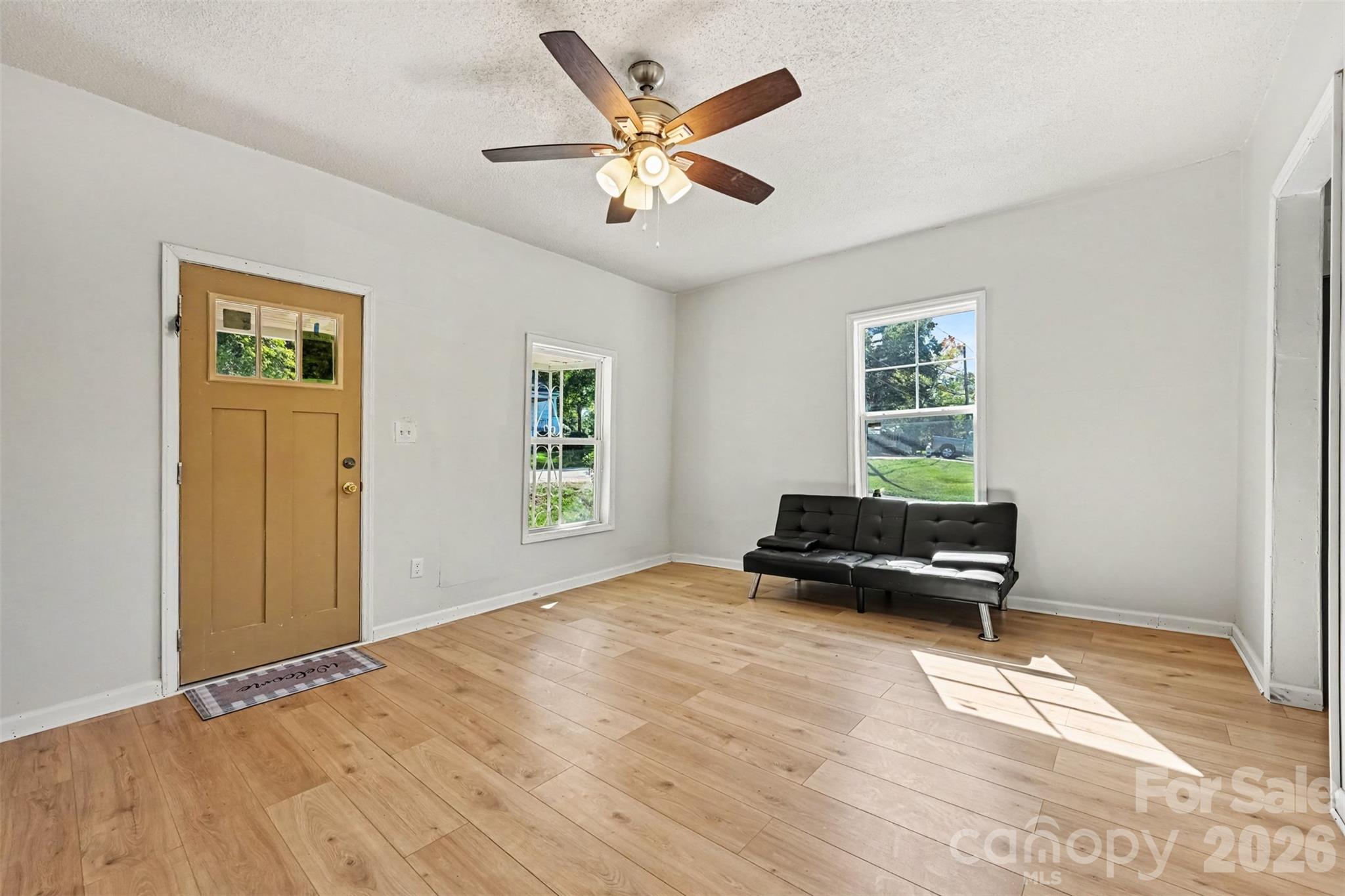 132 Loomis Street Property Photo 6