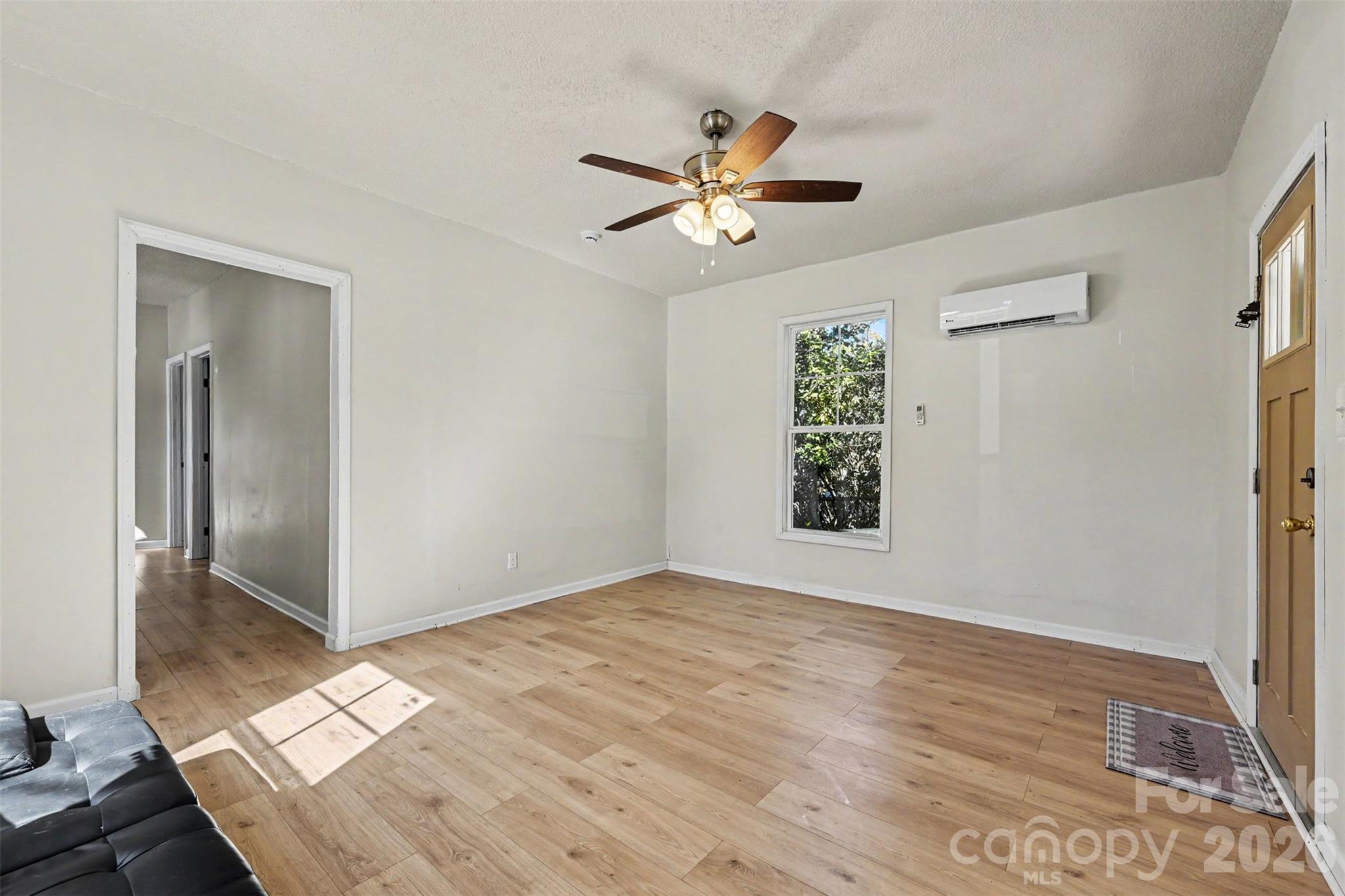 132 Loomis Street Property Photo 9