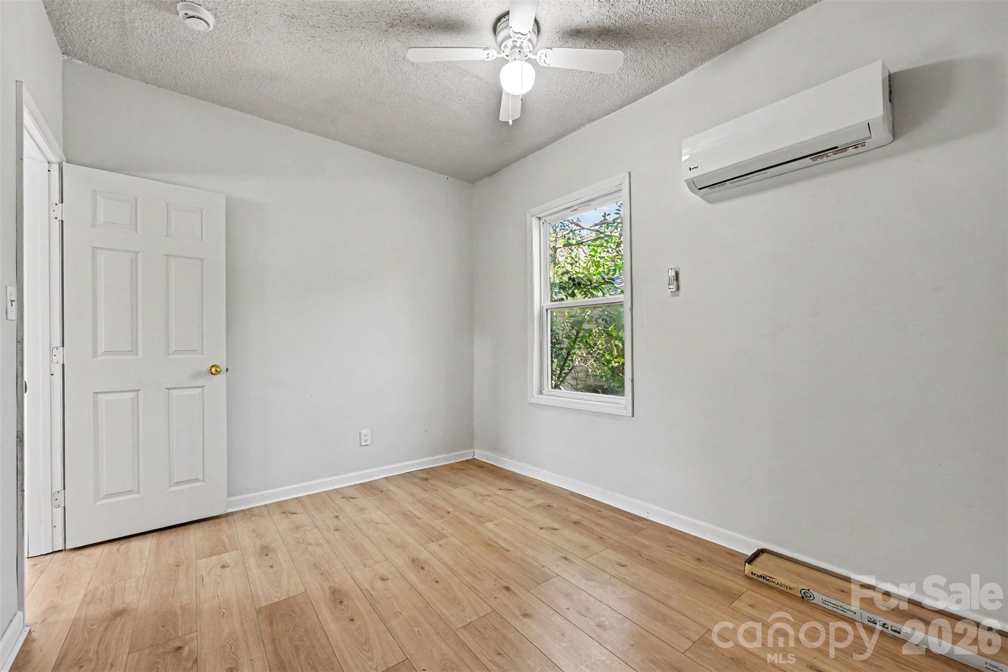 132 Loomis Street Property Photo 15