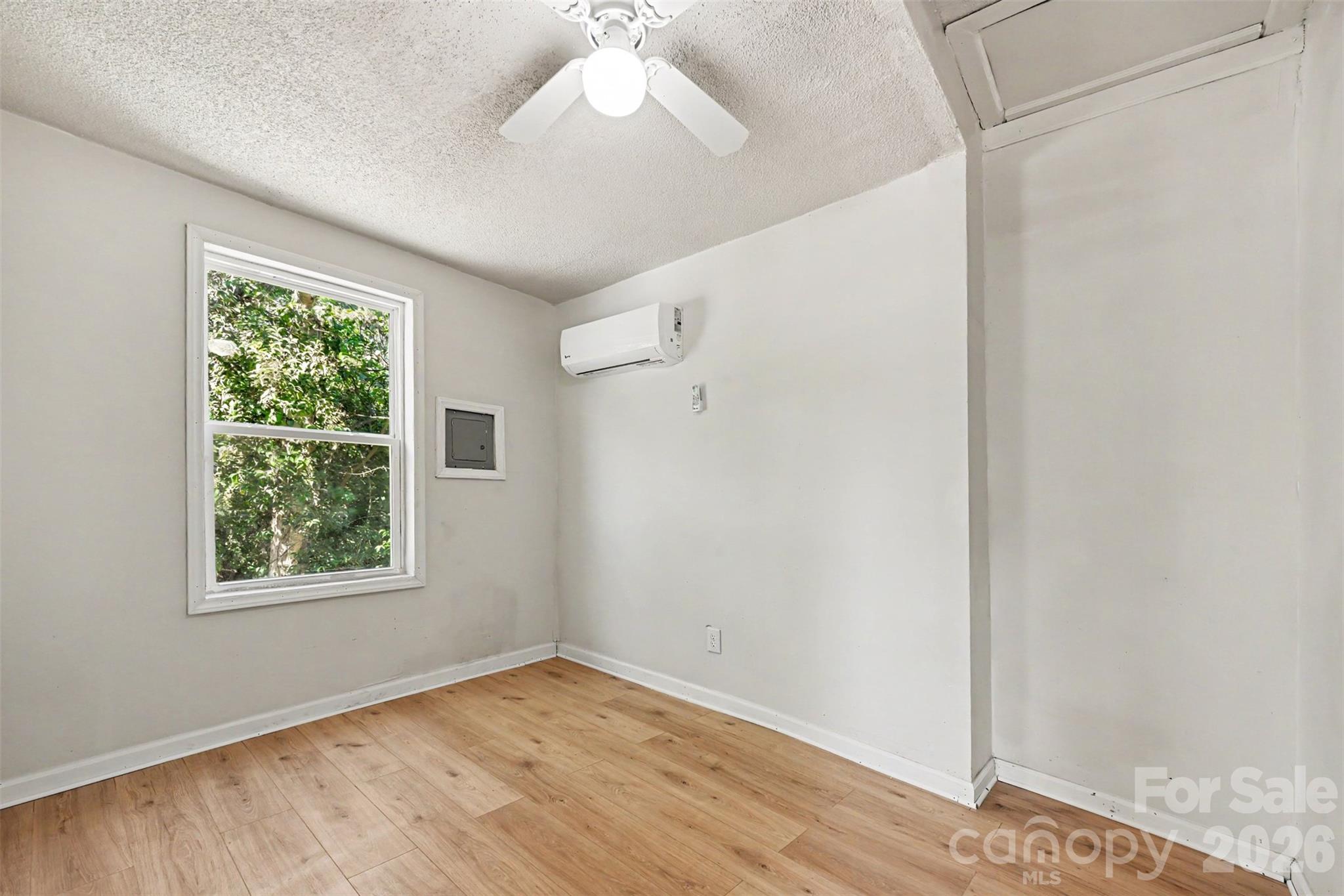 132 Loomis Street Property Photo 17