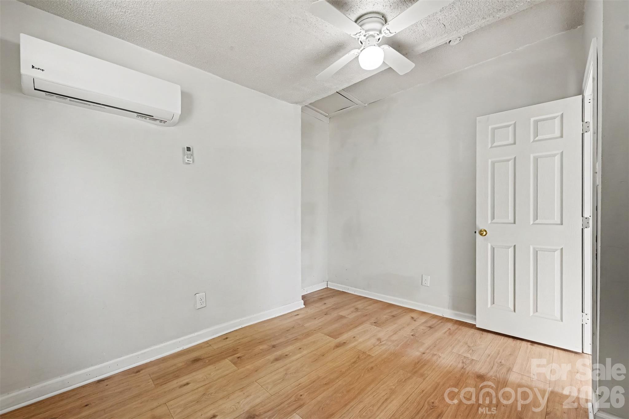 132 Loomis Street Property Photo 19