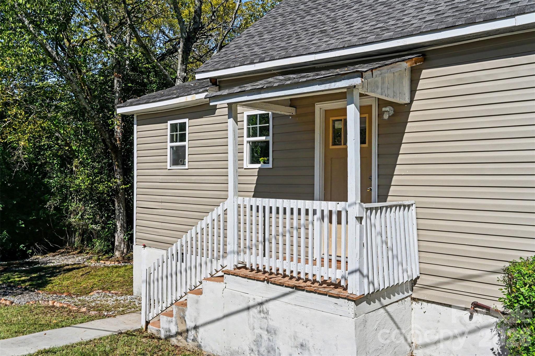 132 Loomis Street Property Photo 21