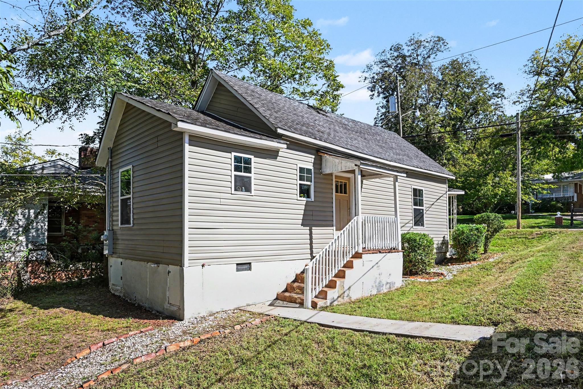 132 Loomis Street Property Photo 24
