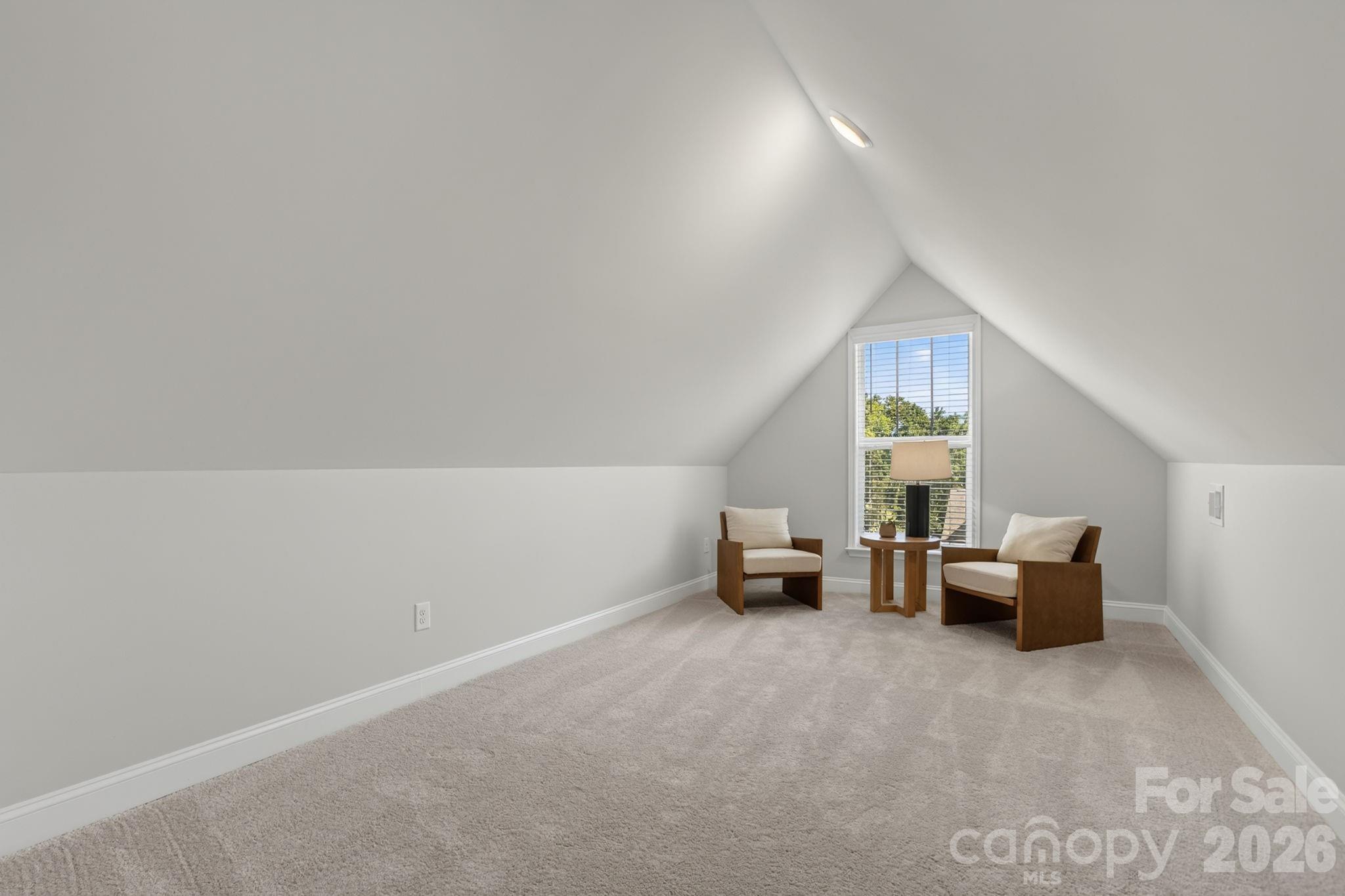 200 Lord Byron Lane Property Photo 27