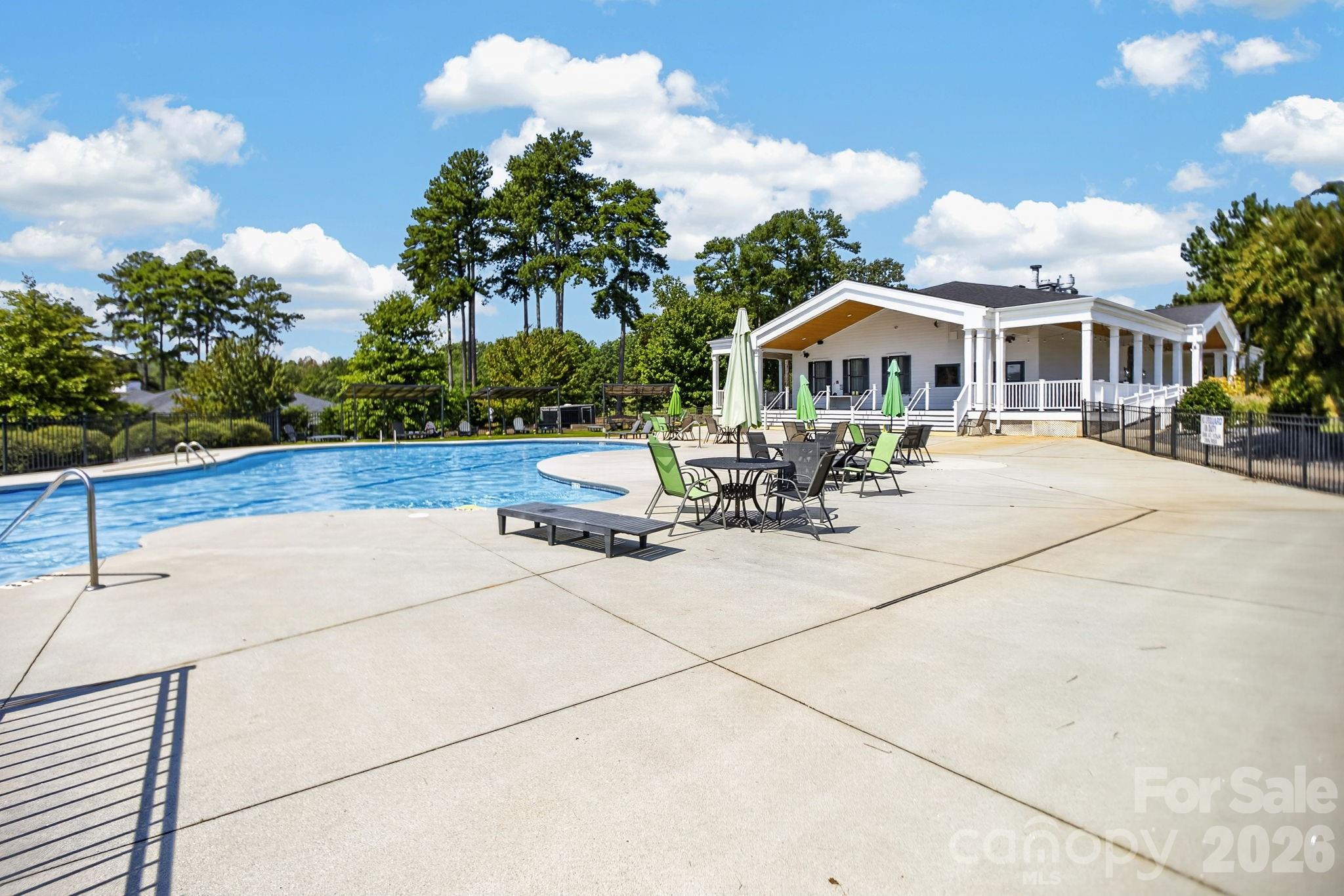 200 Lord Byron Lane Property Photo 44