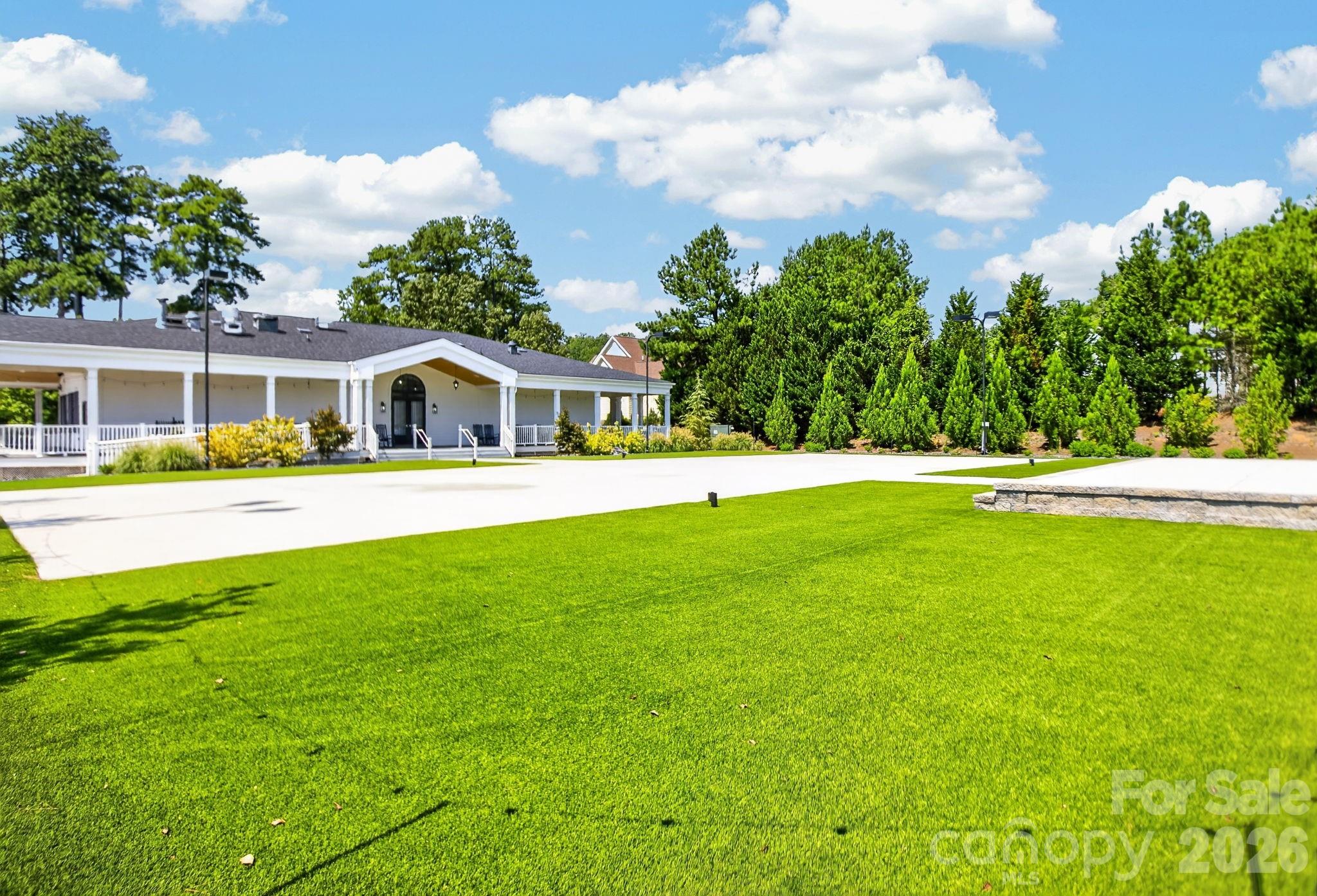 200 Lord Byron Lane Property Photo 45