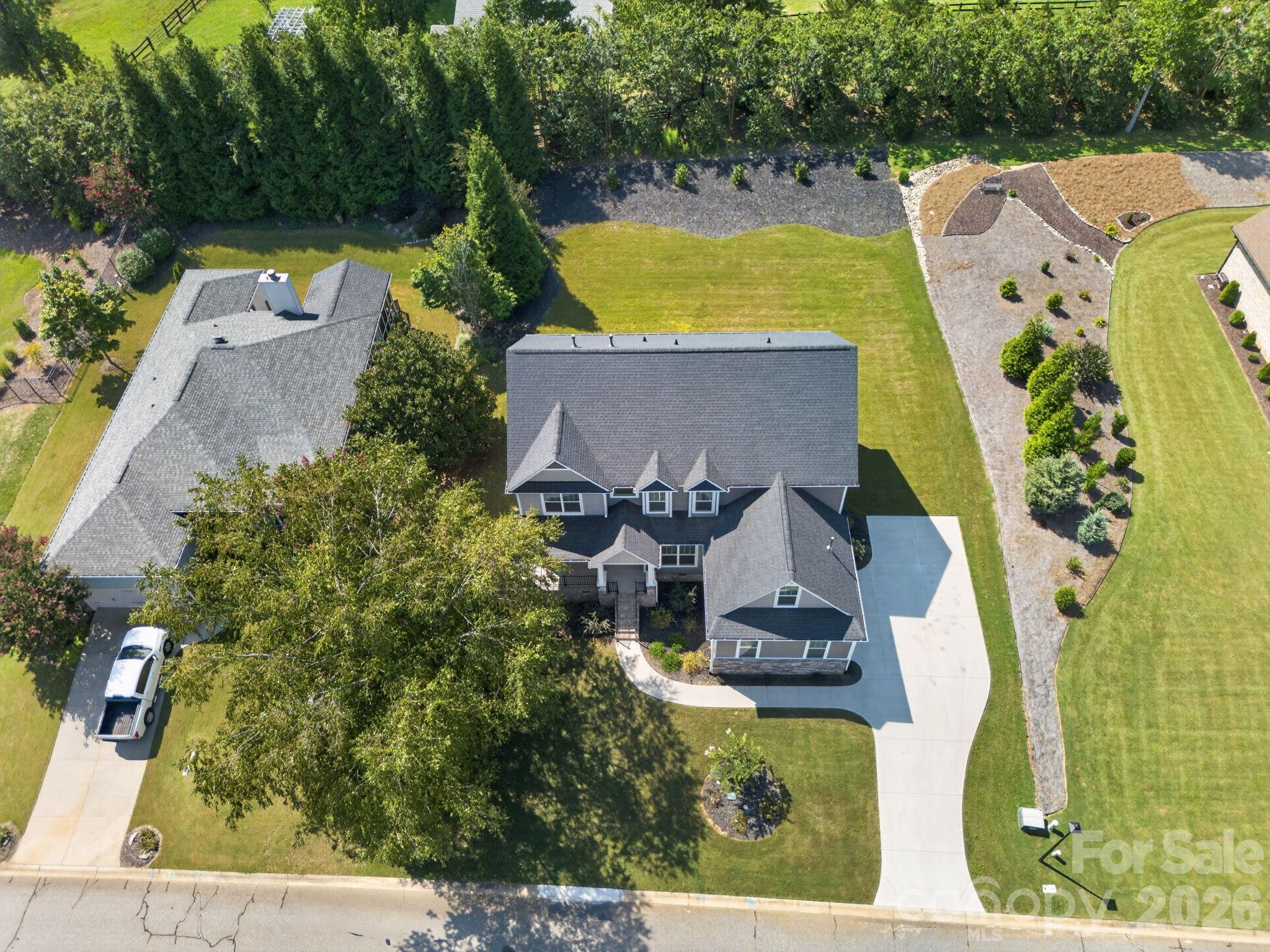 200 Lord Byron Lane Property Photo 46