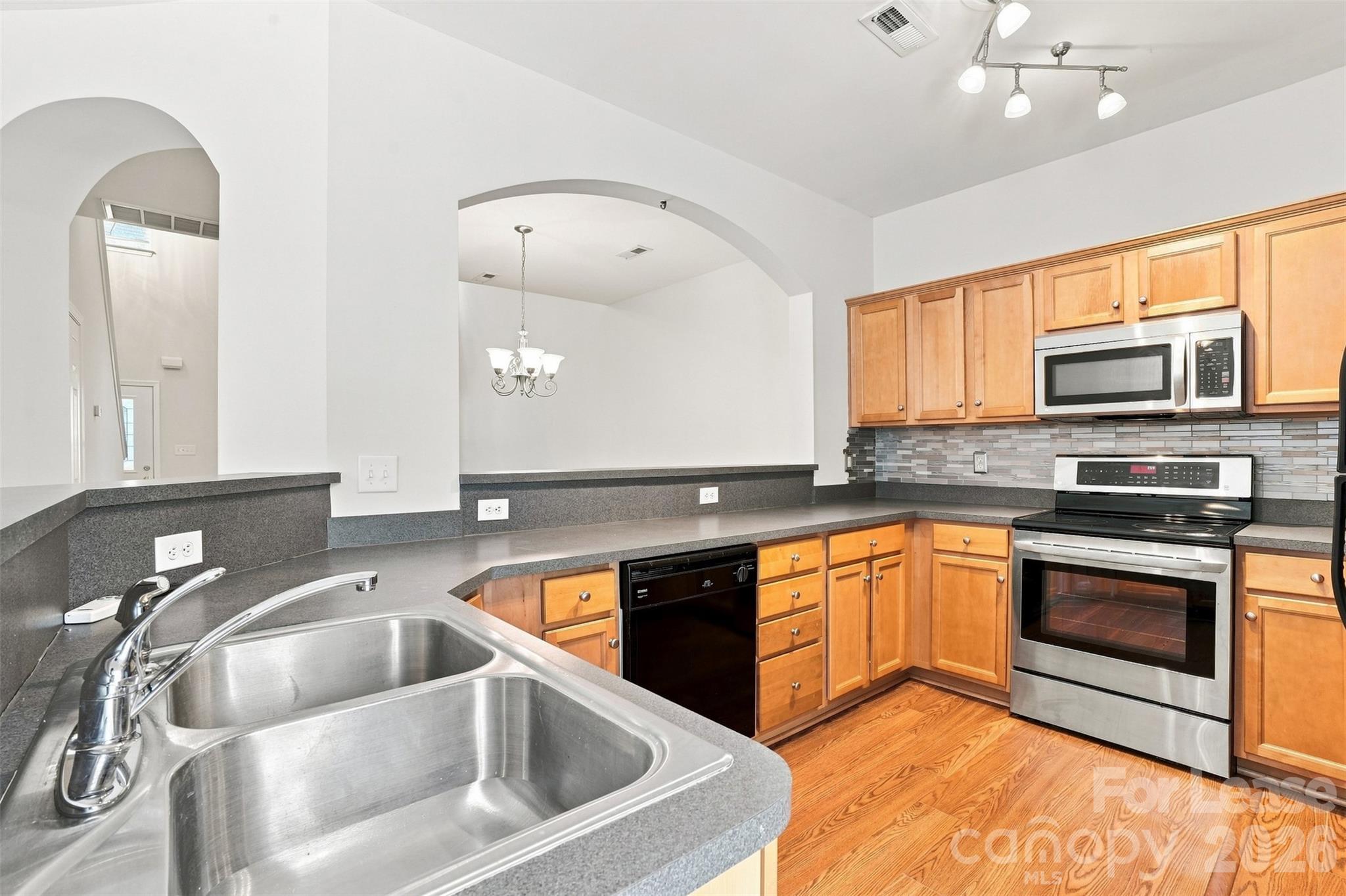 345 Doughton Lane Property Photo 7