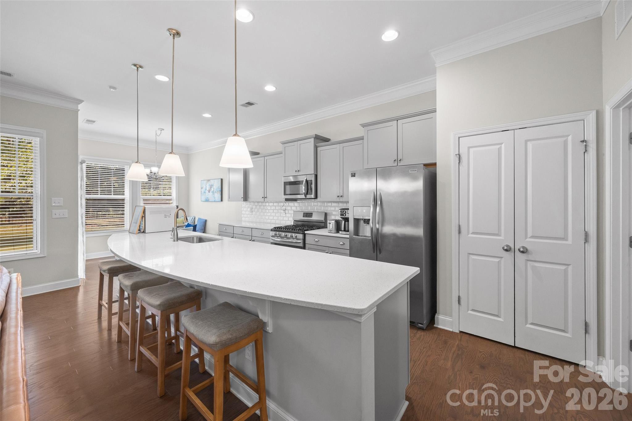 7063 Chrysanthemum Road Property Photo 14