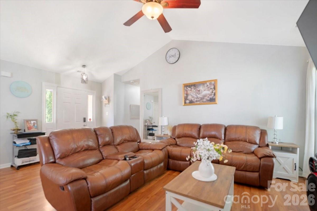 9828 Northwoods Forest Drive Property Photo 6