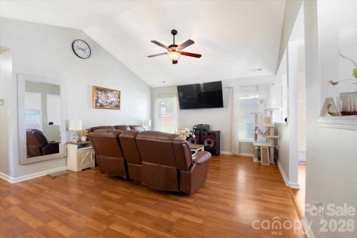 9828 Northwoods Forest Drive Property Photo 7