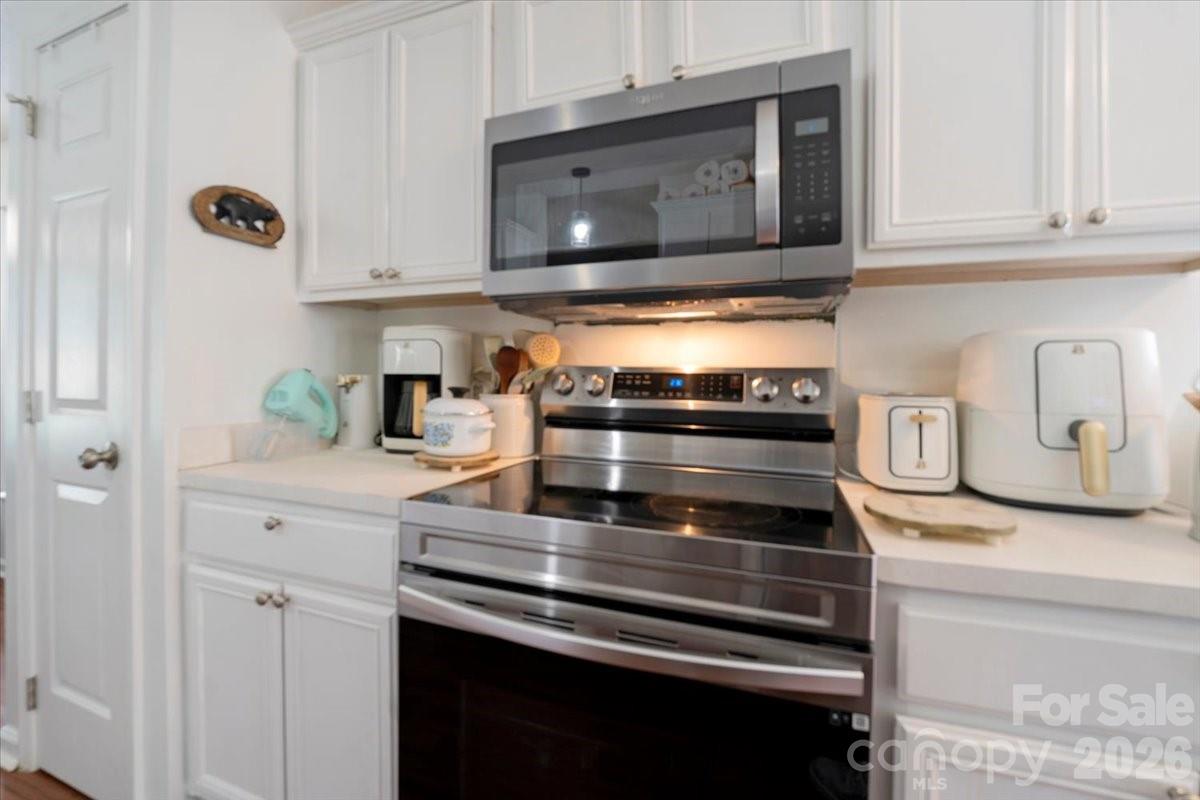 9828 Northwoods Forest Drive Property Photo 11