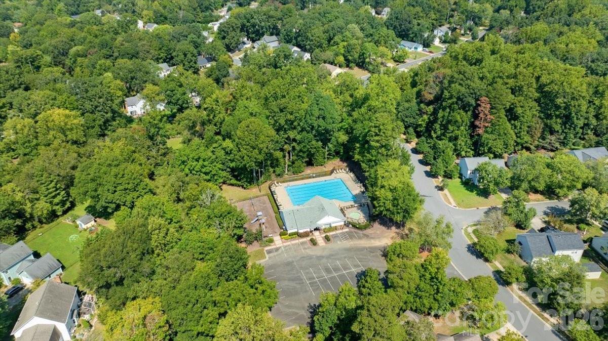 9828 Northwoods Forest Drive Property Photo 37