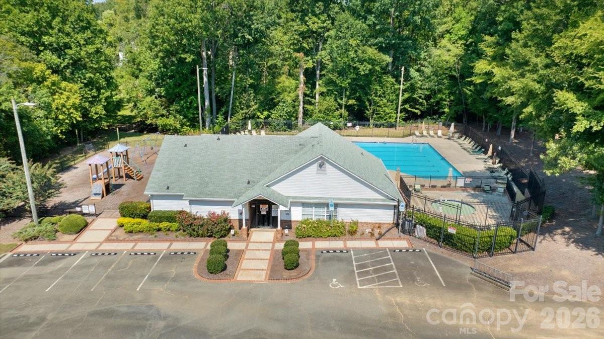 9828 Northwoods Forest Drive Property Photo 38