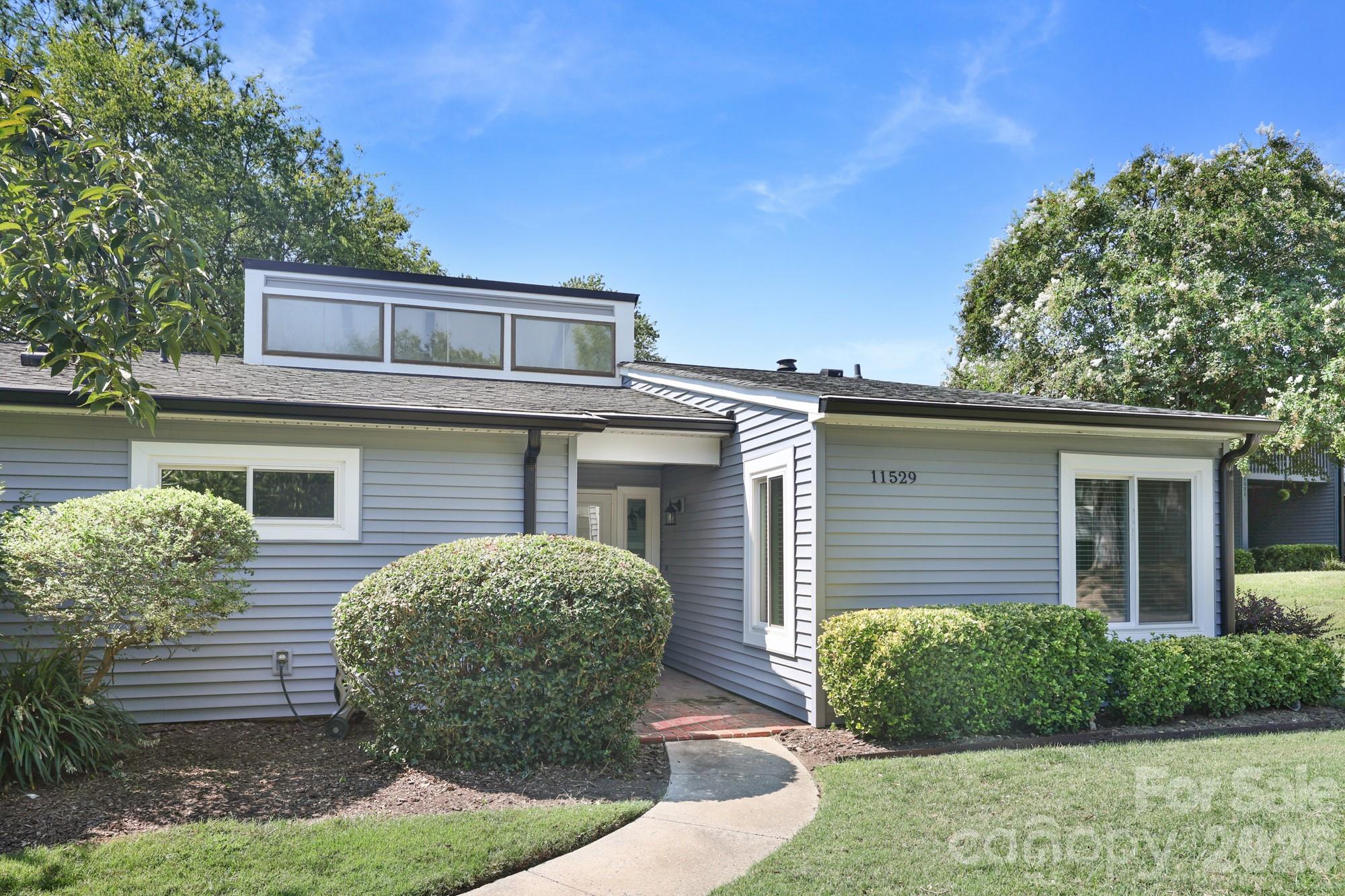 11529 Turn Stone Court Property Photo 2