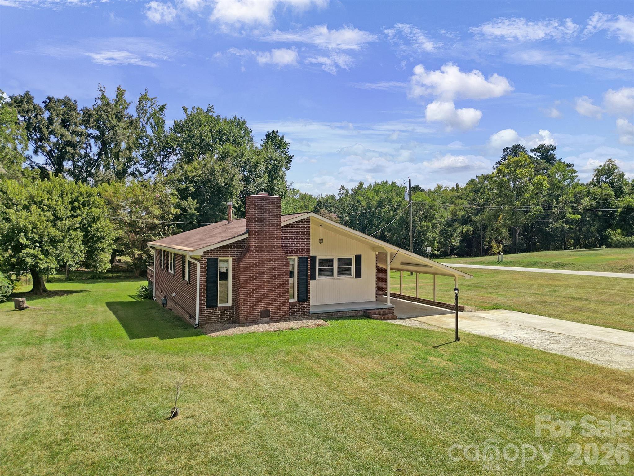 15884 State Highway 200 Highway Property Photo 1