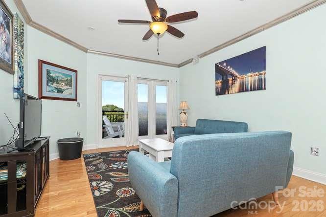 401 N Church Street 607 Property Photo 3