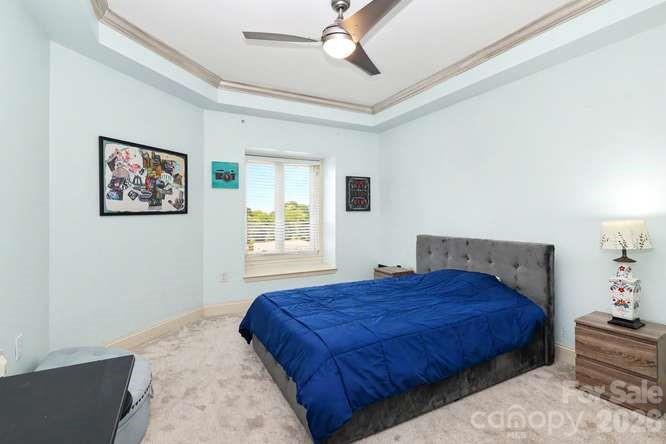 401 N Church Street 607 Property Photo 16