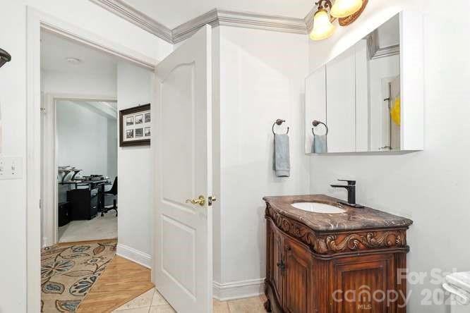 401 N Church Street 607 Property Photo 17