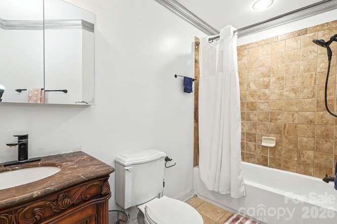 401 N Church Street 607 Property Photo 18