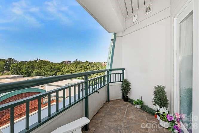 401 N Church Street 607 Property Photo 21