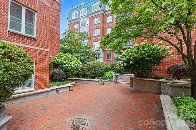 401 N Church Street 607 Property Photo 24