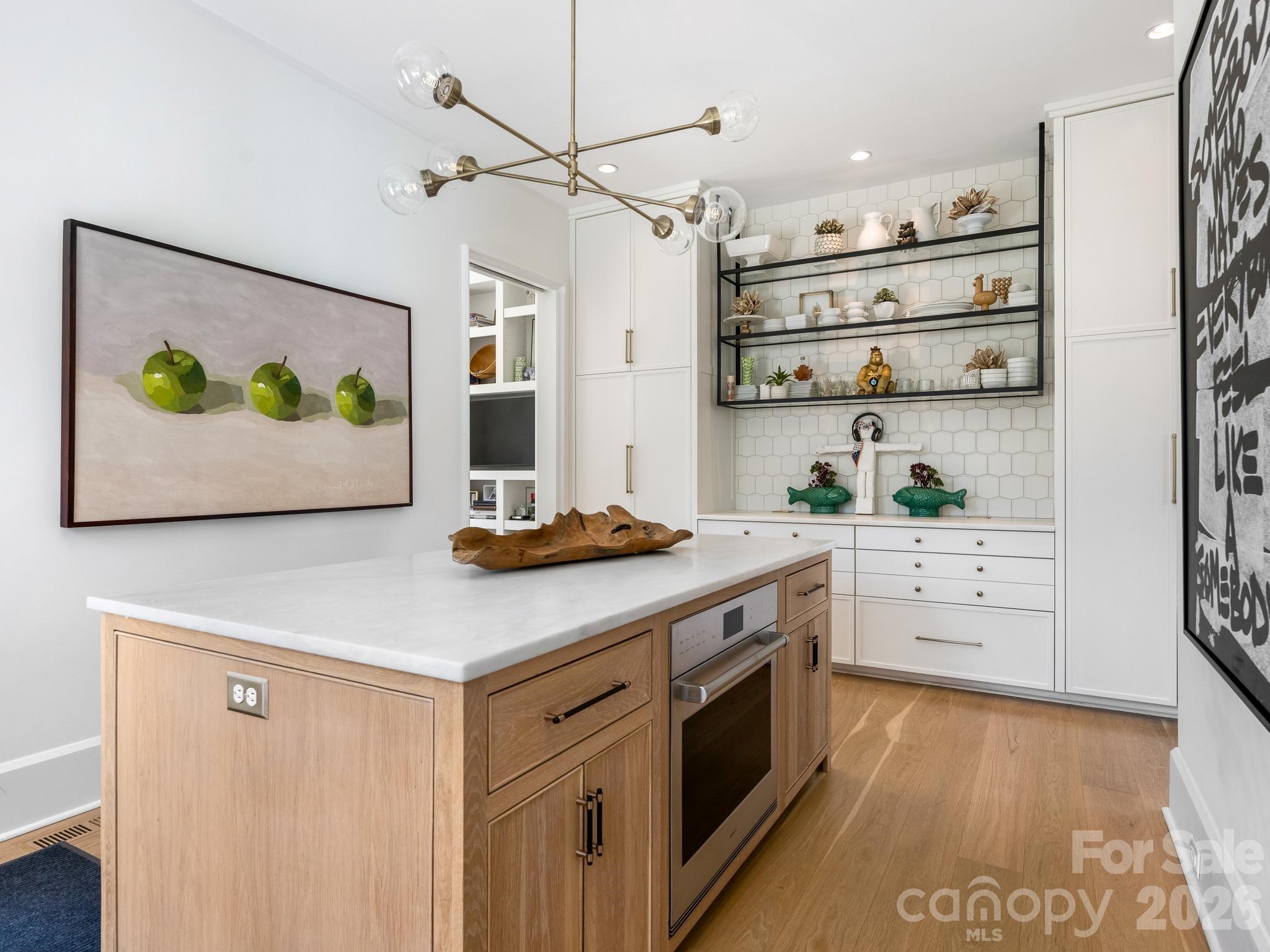 2422 Ferncliff Road Property Photo 10