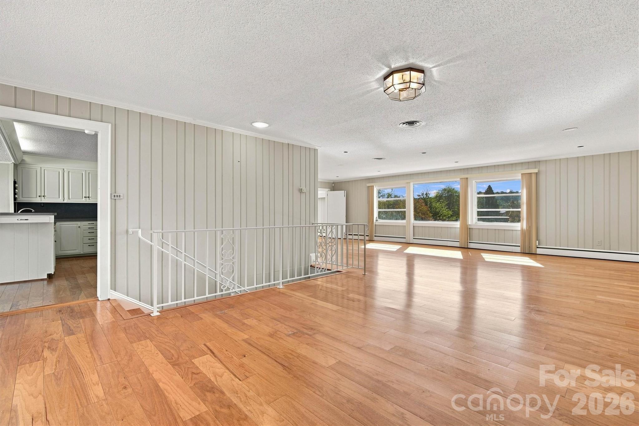 4830 N Center Street Property Photo 12