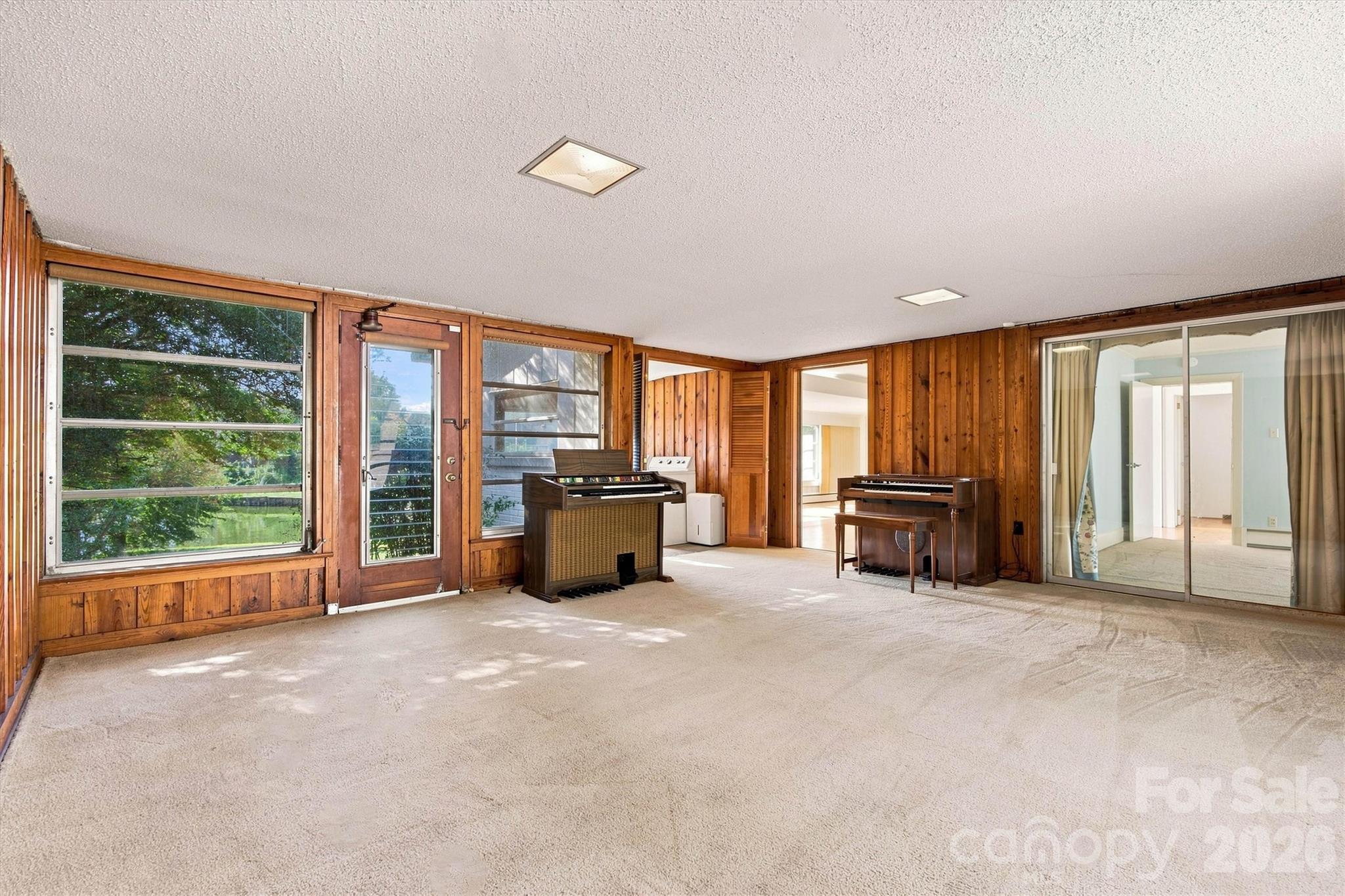 4830 N Center Street Property Photo 23