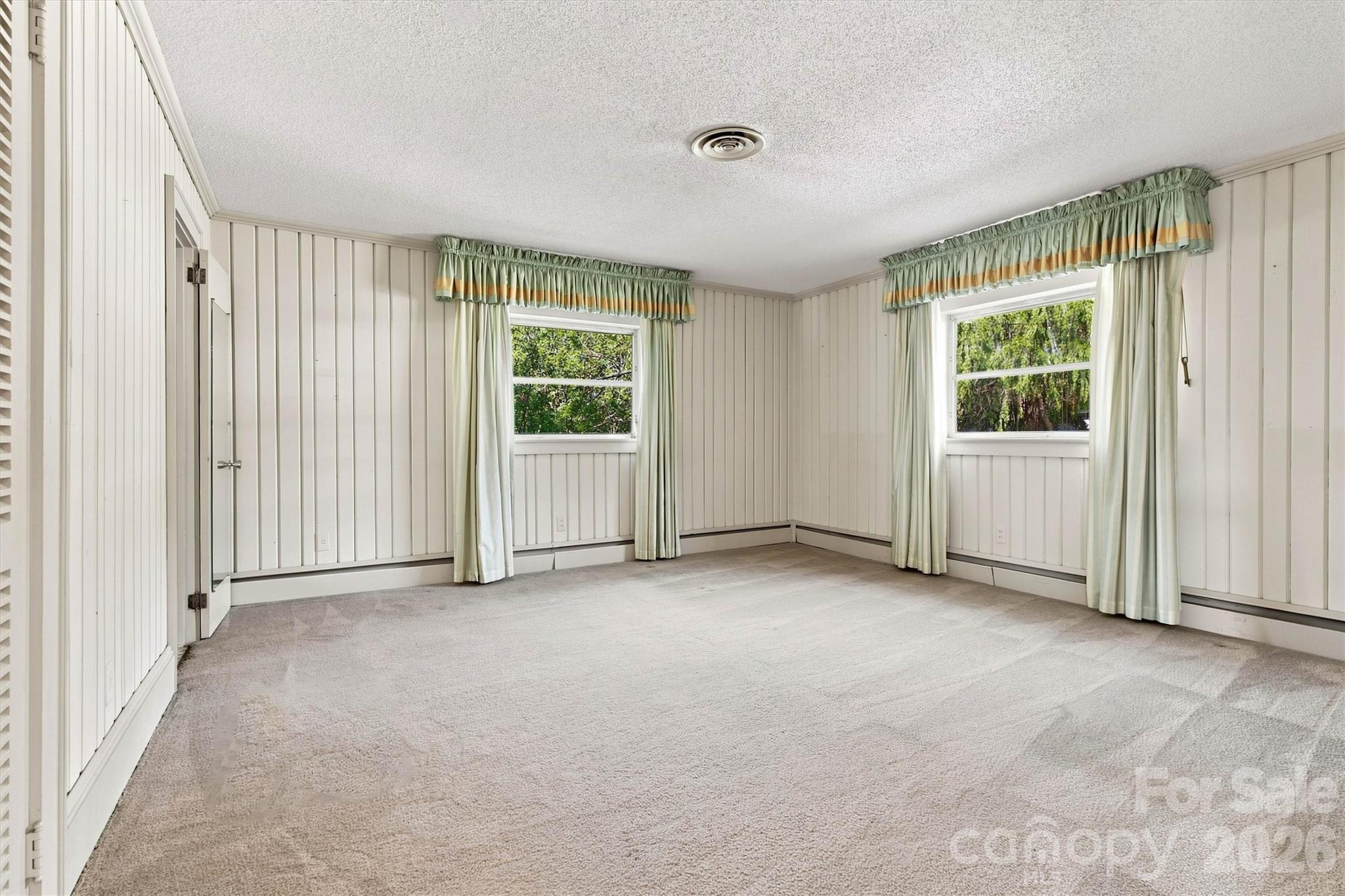 4830 N Center Street Property Photo 26