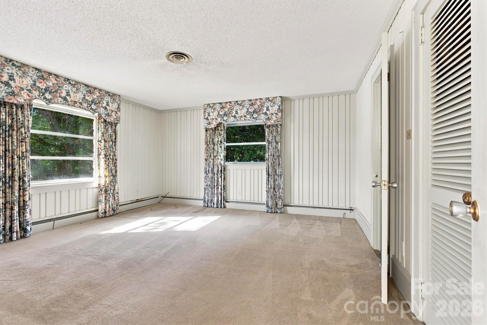 4830 N Center Street Property Photo 28