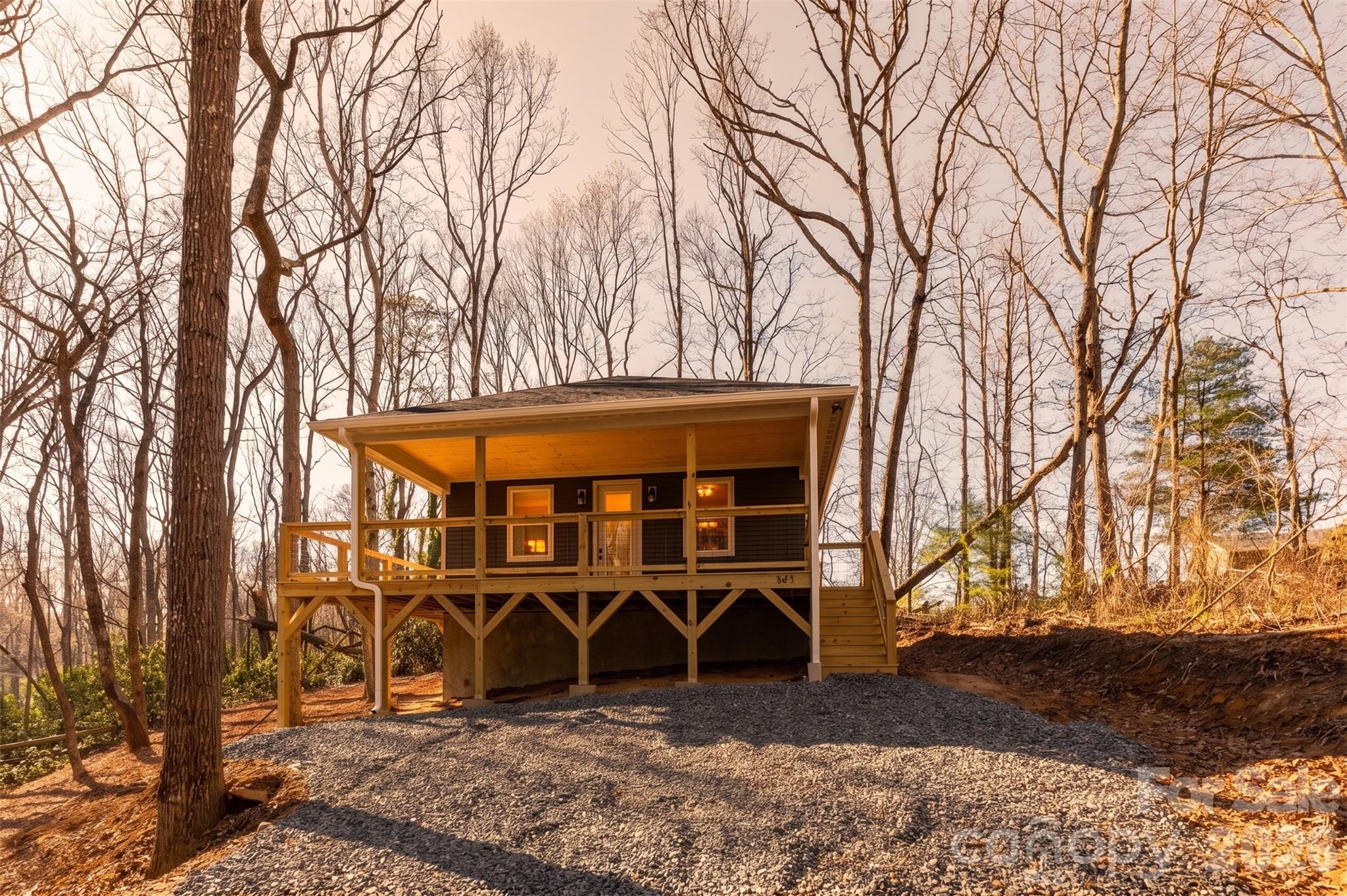 137 E Arbutus Trail