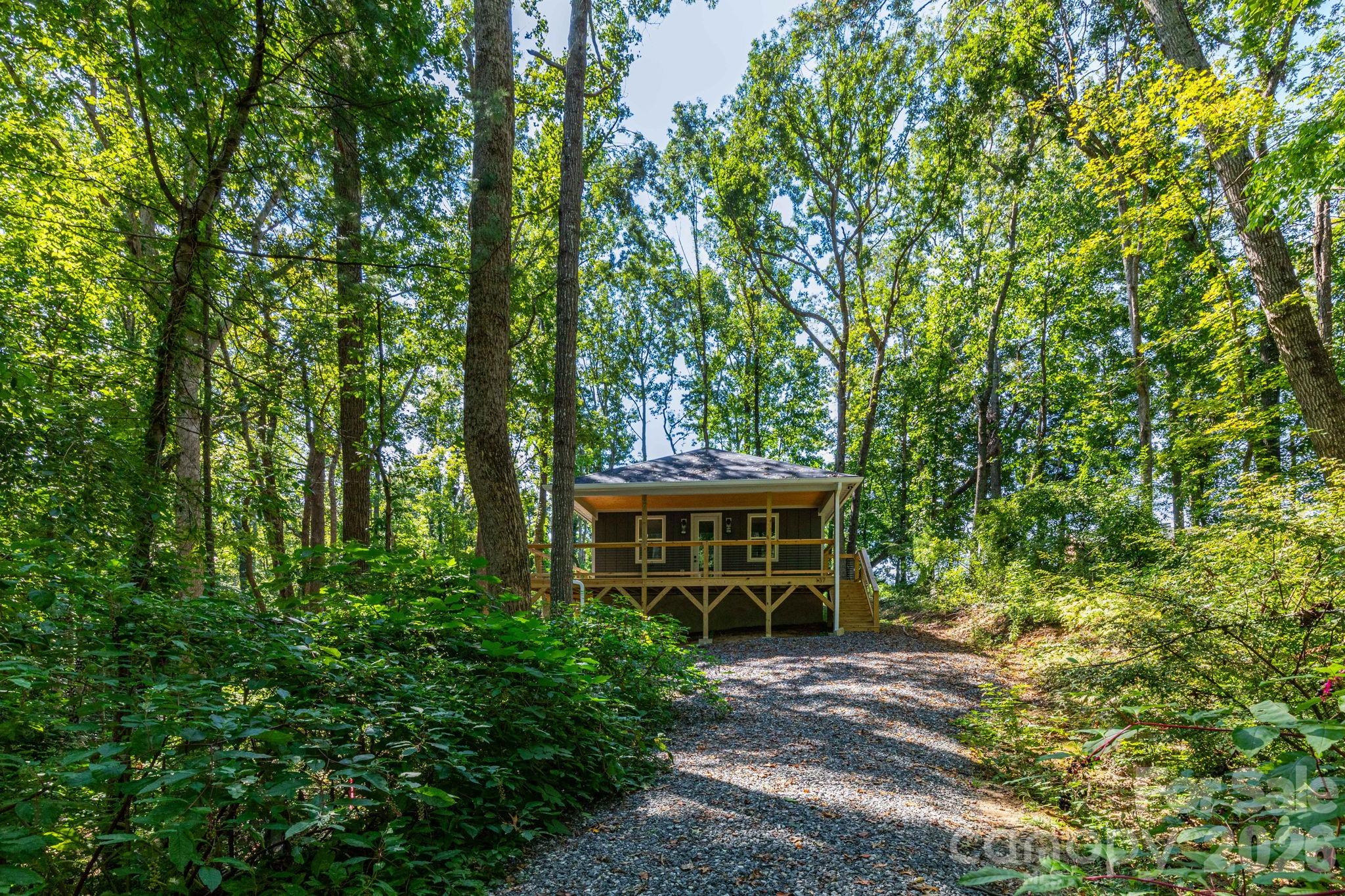 137 E Arbutus Trail Property Photo 7