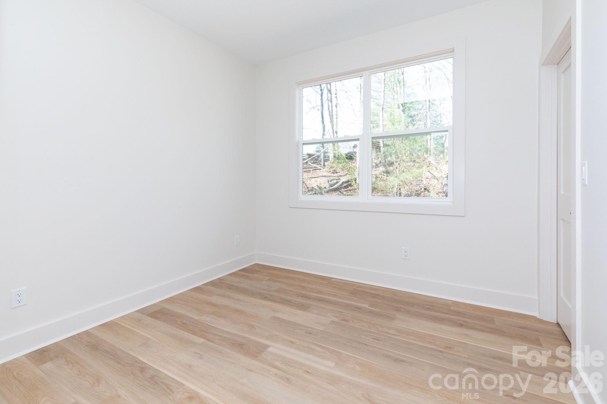 137 E Arbutus Trail Property Photo 11